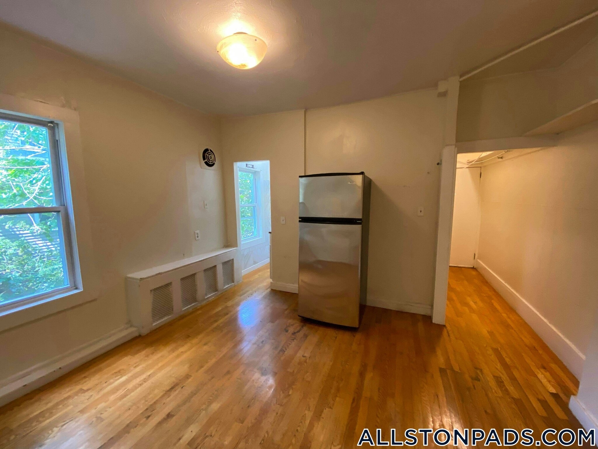 Building Photo - 6 Webley St