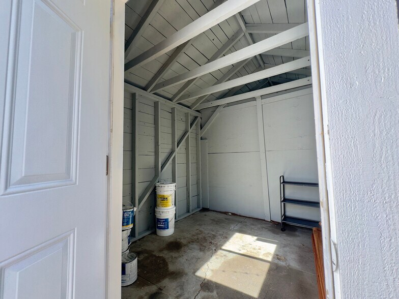 Building Photo - 2211 Haste St