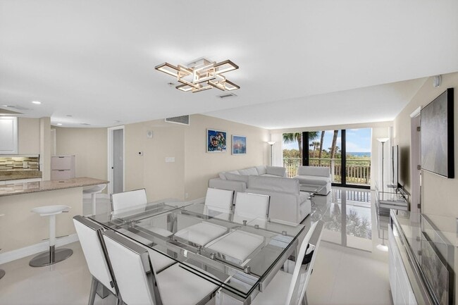 Building Photo - 3000 N Ocean Dr