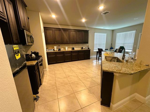 Building Photo - 1221 Snowbird Dr