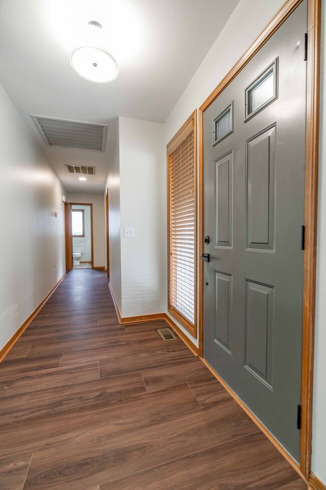 Building Photo - Charming 3-bedroom 2 bath Home in Bella Vi...