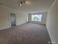 Building Photo - 367 Samuel Cir