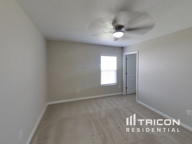 Building Photo - 9467 Northvale St