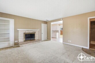 Building Photo - 8317 Chesapeake Dr
