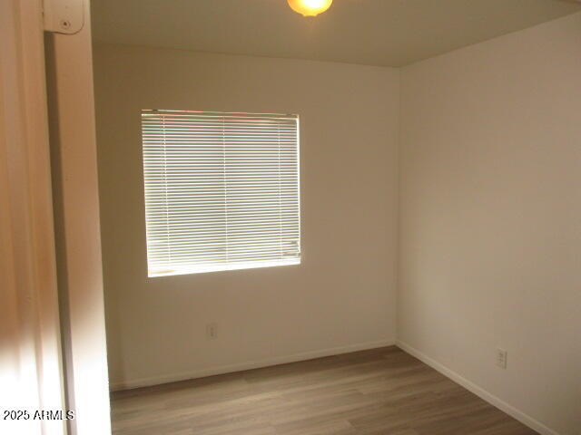 Building Photo - 906 N Revere