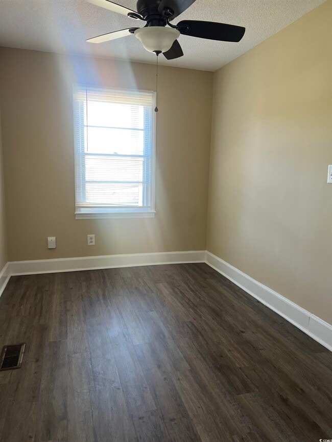 Building Photo - 508 Sycamore St