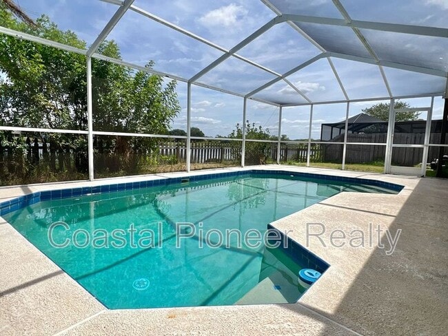 Building Photo - 1310 Lakehurst Way