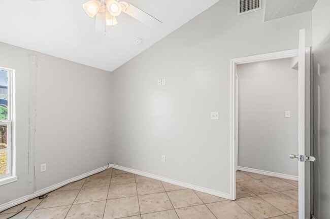 Building Photo - 2002 TX-36