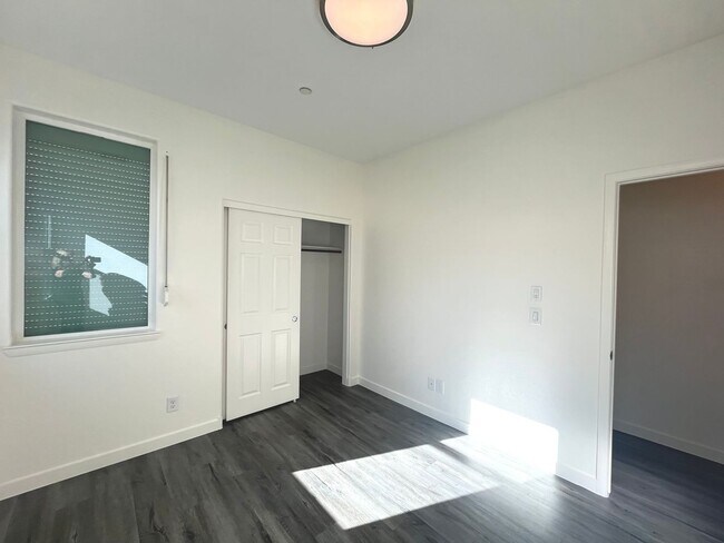 Building Photo - Single-story 1326 sq ft, townhome built in 2019 w/3 bed, 2 bath & spacious attached 2-car garage ...