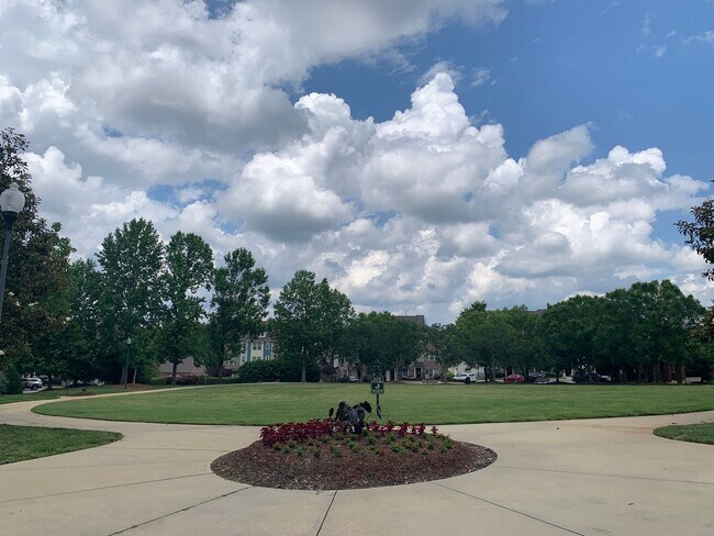 Building Photo - PRIME LOCATION, 3 Bedrooms Suites Apex TH Near HWY, Schools, Shops and Community Amenities!