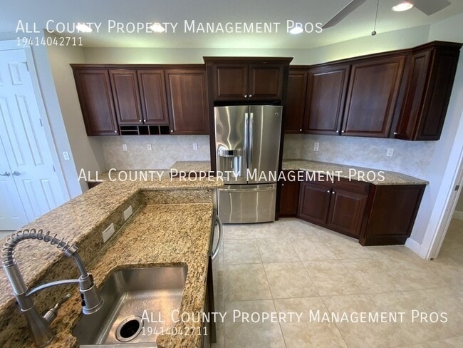 Building Photo - 5207 Manorwood Dr