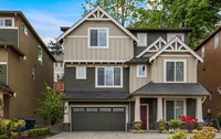 Building Photo - A spacious 4-bedroom and 3.5 bathroom home...