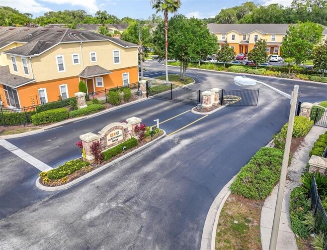 Building Photo - 4175 Shade Tree Ln