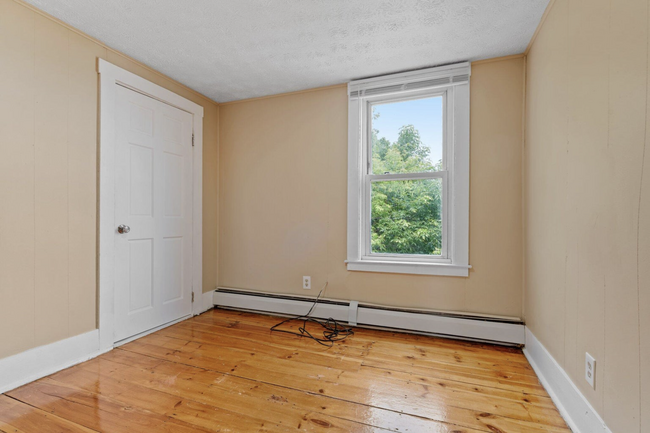 Bedroom 4 - 10 Clifford St