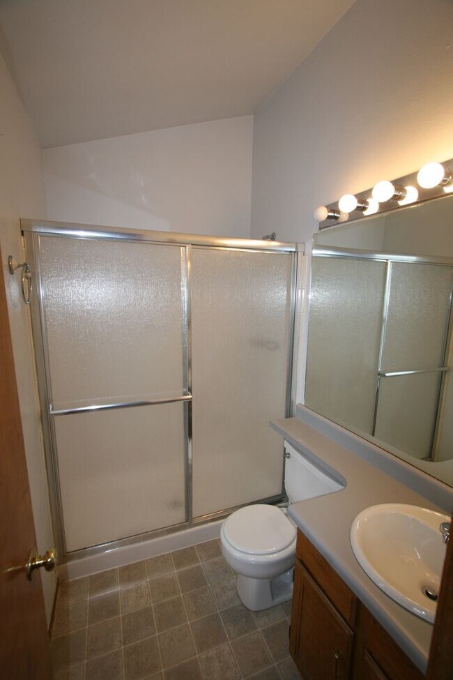 Building Photo - Tri-Level Home in Thornton, CO