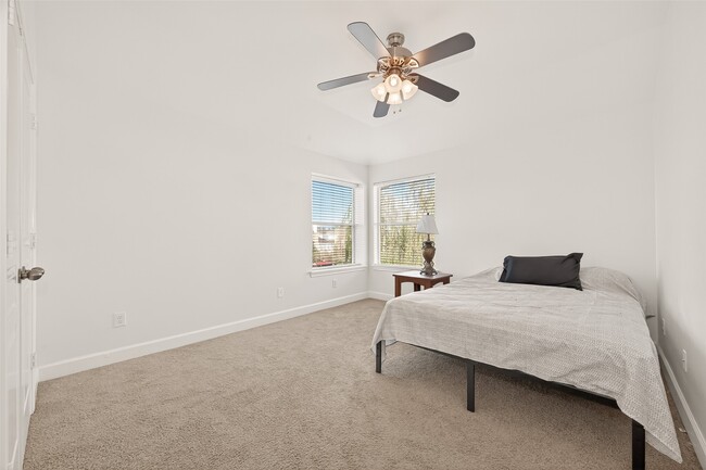 Building Photo - 3010 Pelican Cove