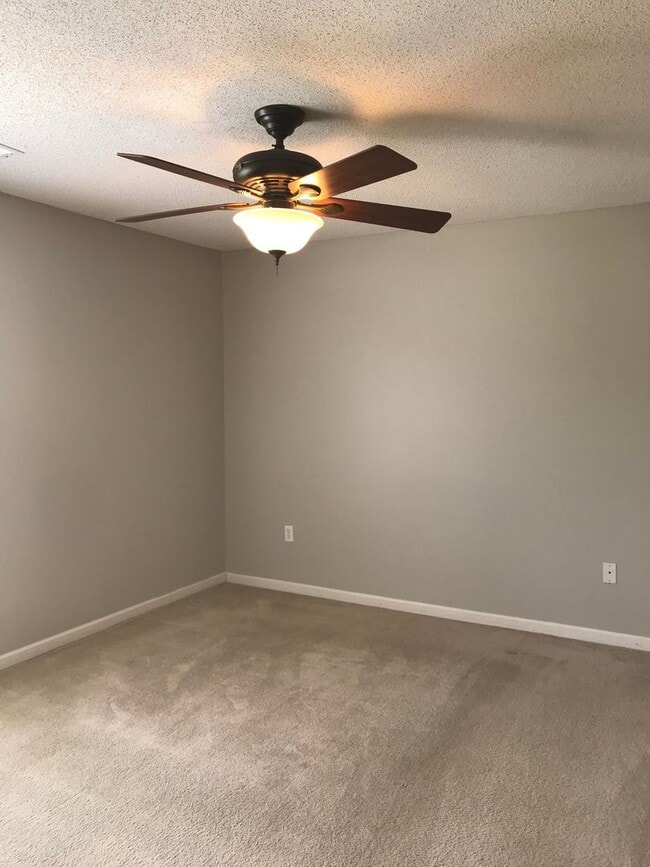 Building Photo - Olive Branch - 3 Bedroom, 2 Full bath Split Plan with Patio and Wood Privacy Fenced in Yard - Ove...