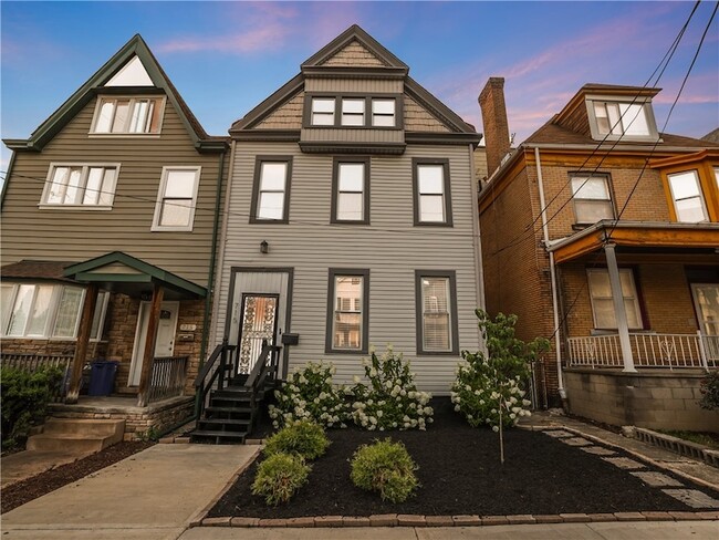Primary Photo - 715 N Beatty St