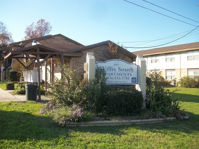 Primary Photo - 203 E Watson St