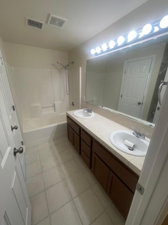 Building Photo - 30750 Avenida Juarez