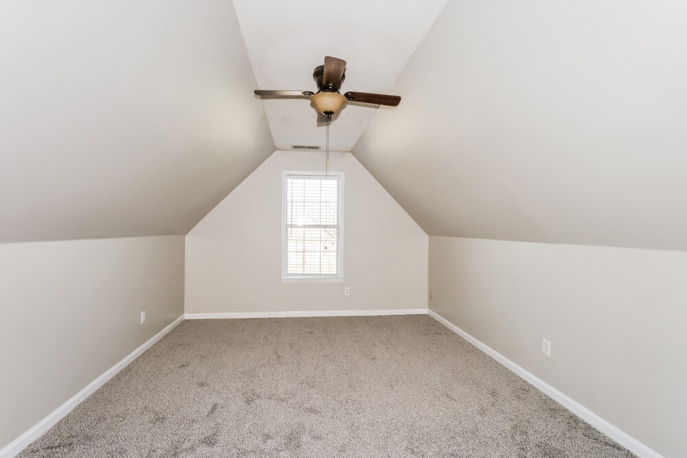 Building Photo - 115 Winding Creek Dr