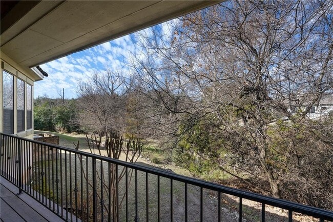 Building Photo - 1 Chandon Ln