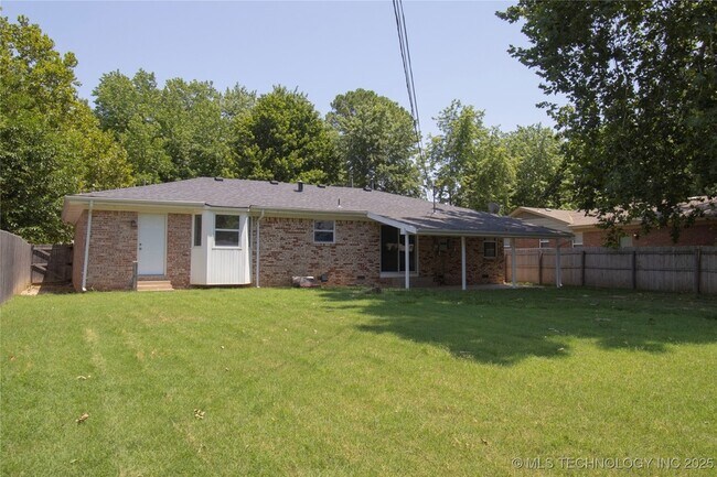 Building Photo - 5678 S Yorktown Pl