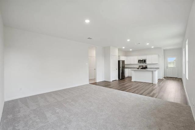 Building Photo - 2004 Prairie Ln