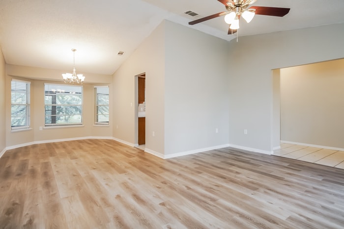 Building Photo - 236 Red Maple Dr