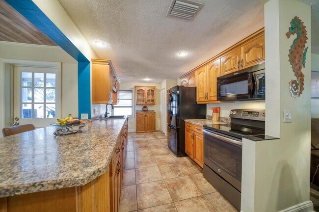 Building Photo - 2202 Lauren Dr