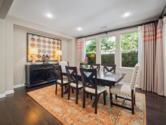 Building Photo - Showing Times: to schedule a viewing, please call & contact us