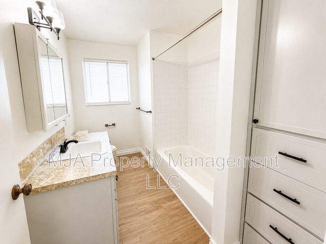 Building Photo - 1428 W 300 N