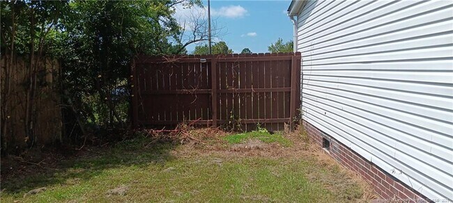 Building Photo - 4910 Charger Ct