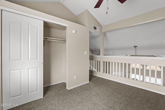 Building Photo - 11815 Stone Castle Dr