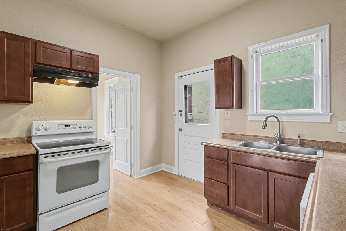 Building Photo - 3602 1/2 W Colorado Ave