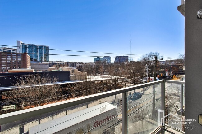 Building Photo - 620 Glen Iris Dr NE