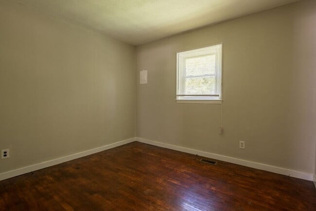 Building Photo - "Charming 2-Bed Condo Retreat in Lincolnton – Cozy 975 Sq. Ft. Haven!"