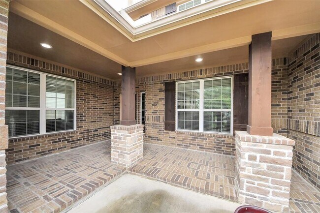 Building Photo - 22719 Shieldhall Ln