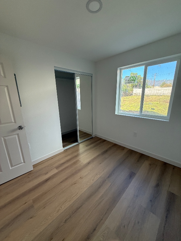 Building Photo - 220 E 21st St