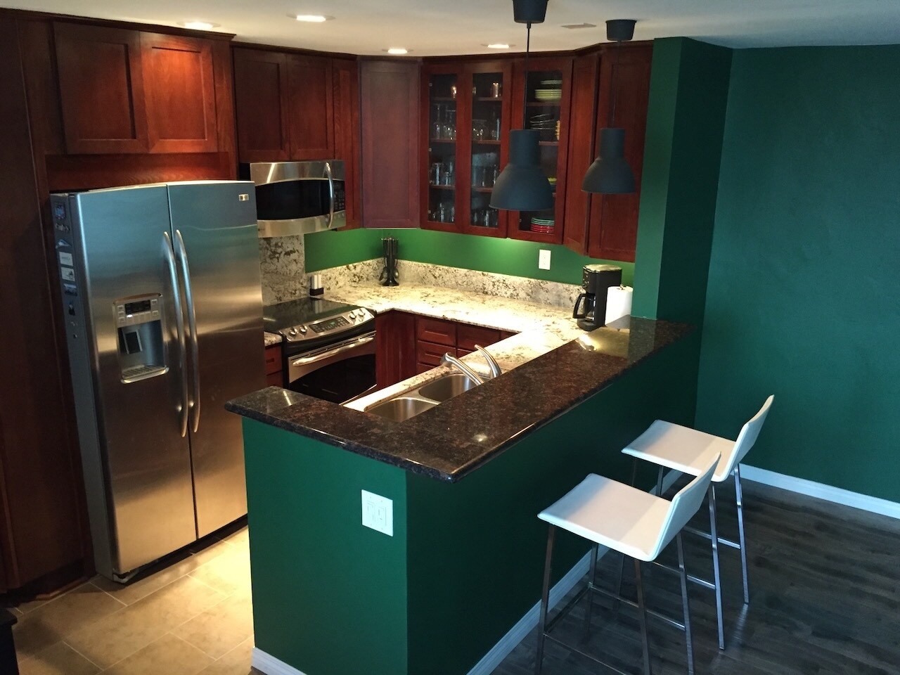 Building Photo - 1907 Robinson Ave