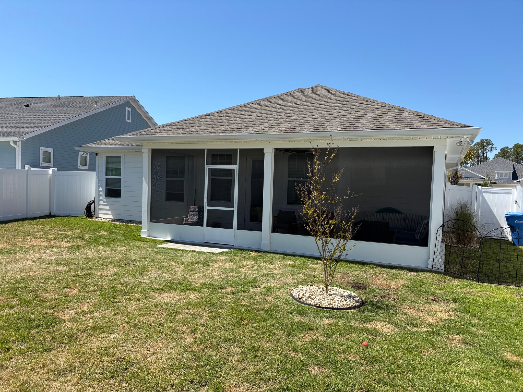 Building Photo - 454 Locksley Dr