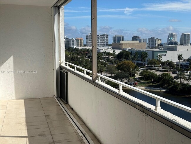 Building Photo - 1170 N Federal Hwy