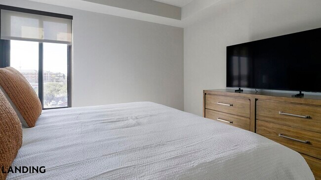 Building Photo - 1414 Wood Hollow Dr