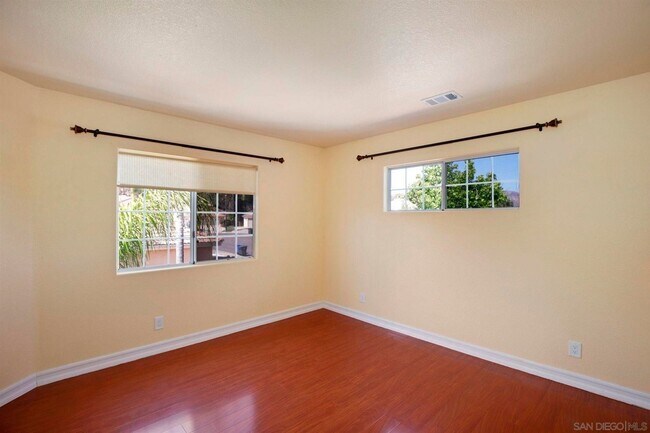 Building Photo - 4 Bedroom/2.5 Bathroom Home in Poway with ...