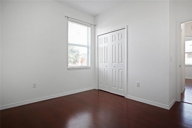 Building Photo - 101 Highland Meadows St