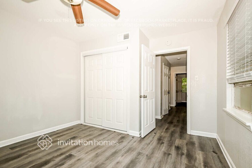 Building Photo - 1501 Juanita Dr