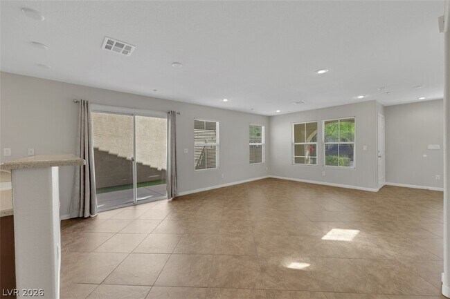 Building Photo - 2089 Waterlily View St