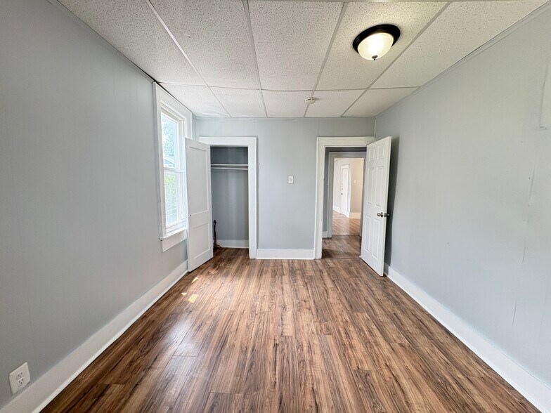 Building Photo - 295 Renner Ave