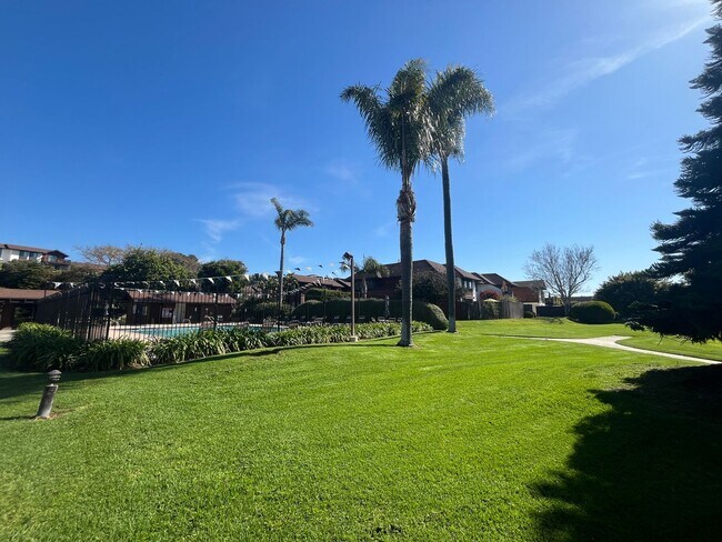 Building Photo - 2556 Ocean Cove Dr