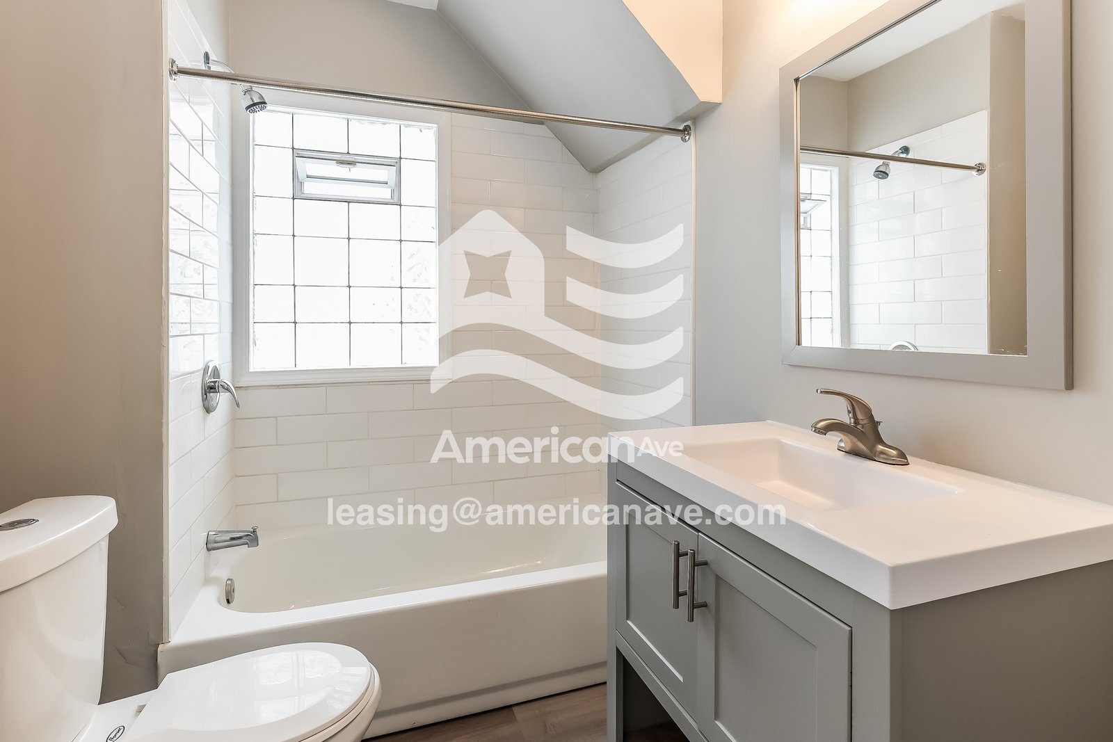 Building Photo - 922 Edgewood Dr